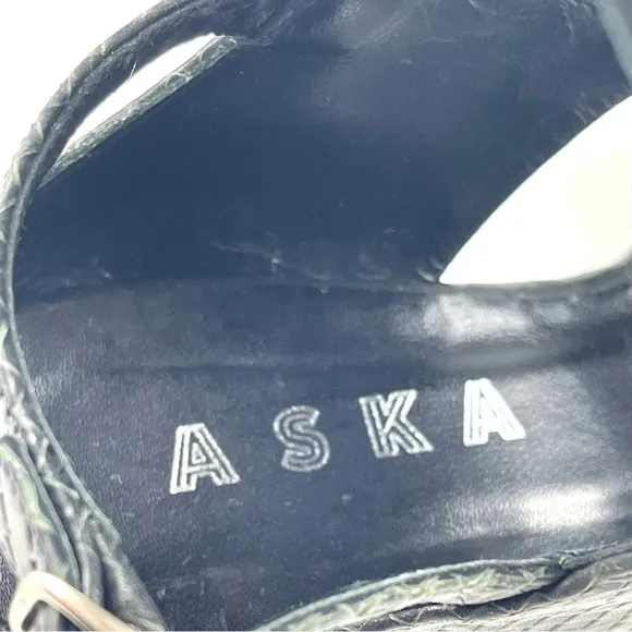 ASKA Black Flat Leather Sandals Size 36