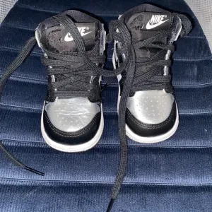 Baby Shoes 4C
