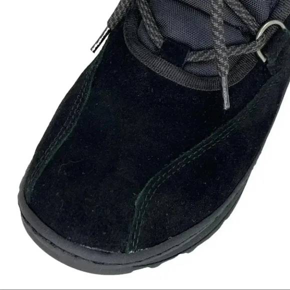 Baretraps Aero Black Leather Faux Fur Medium Width Lace Up Womens Ankle Boots