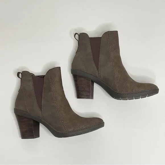 Baretraps Dasha Block Heel Ankle Booties Boots Oak Brown 9