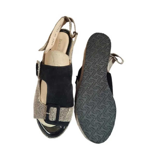 BEAUTIFEEL SUEDE WEDGE TWO-TONED OPEN-TOE SANDALS