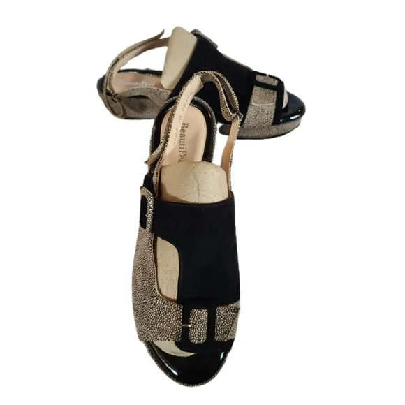 BEAUTIFEEL SUEDE WEDGE TWO-TONED OPEN-TOE SANDALS