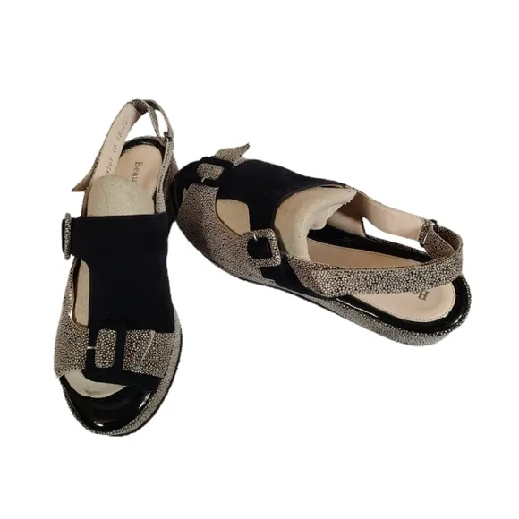 BEAUTIFEEL SUEDE WEDGE TWO-TONED OPEN-TOE SANDALS