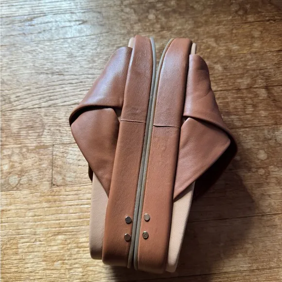 Beek Kite Sandals