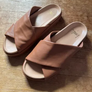 Beek Kite Sandals