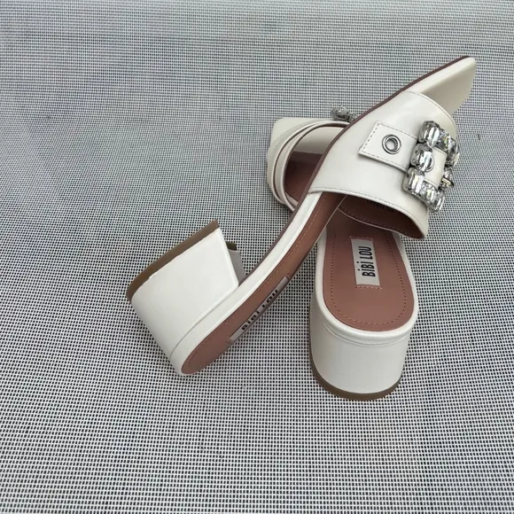 BIBI Lou Bella sandals white with rhinestones buckle size 39