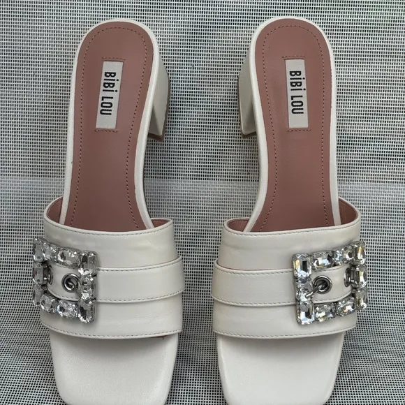 BIBI Lou Bella sandals white with rhinestones buckle size 39
