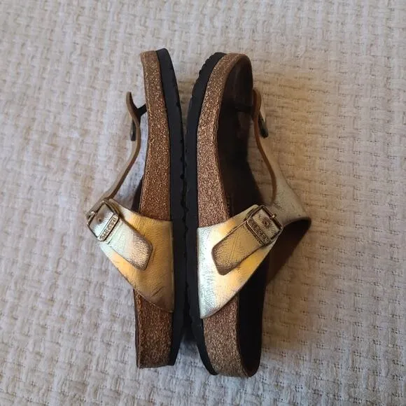 Birkenstock Gizeh Leather Gold Sandals Women's Size 7