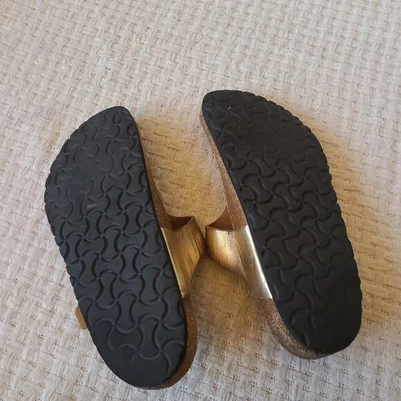 Birkenstock Gizeh Leather Gold Sandals Women's Size 7