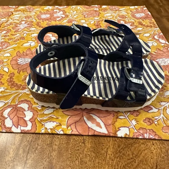BIRKENSTOCK kids Rio nautical stripes navy Patent BF Marine Sandals