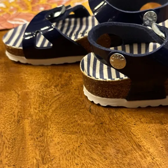 BIRKENSTOCK kids Rio nautical stripes navy Patent BF Marine Sandals
