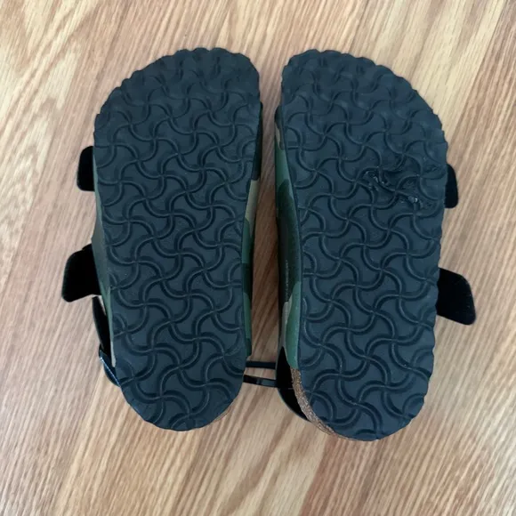 Birkenstock Milano Kids Birko-Flor Desert Soil Camo Khaki Sandals Sz EU 26 US 8