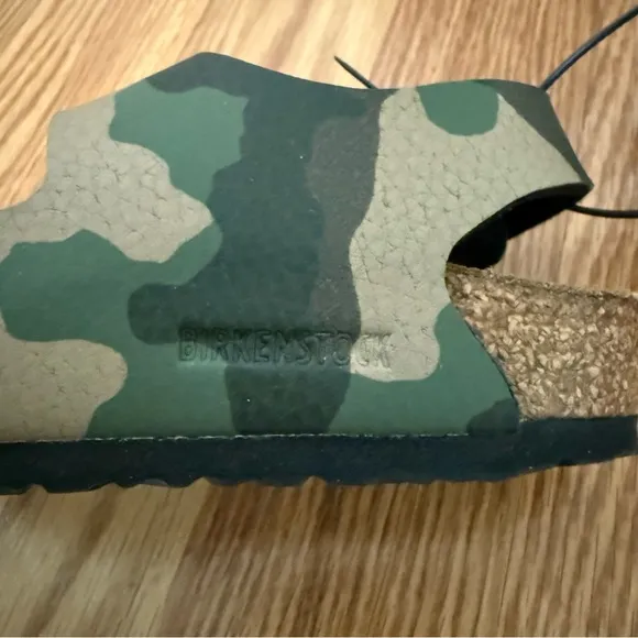 Birkenstock Milano Kids Birko-Flor Desert Soil Camo Khaki Sandals Sz EU 26 US 8