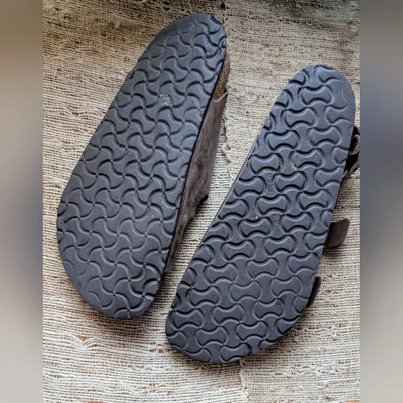 Birkenstock • Milano Oiled Leather Sandals