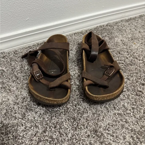 Birkenstock Women’s Yara Sandals – Oiled Leather, Habana Brown, Size 38