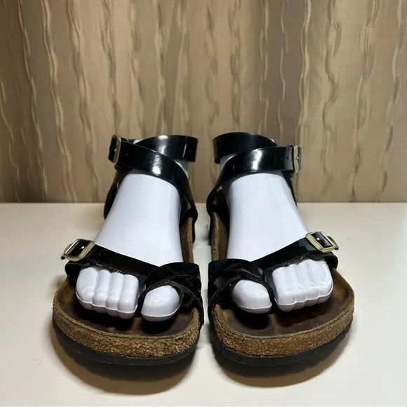 Birkenstock Yara Women's 38 (US 7-7.5) Ankle Black Patent Leather Toe Loop