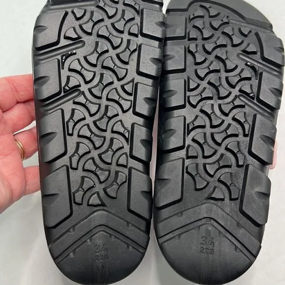 Birkenstock Mogadishu Pink and black rubber sandals size 34 (US 3-3.5) NWT
