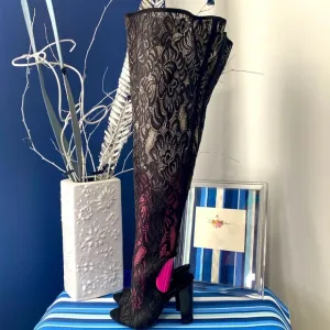 Black lace over the knee chunky high heel peep toe booties boots sandals sz 6