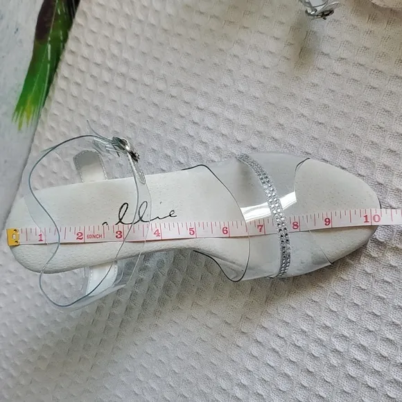Bling Sexy Ellie women's 521 heeled sandals size 9