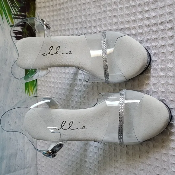 Bling Sexy Ellie women's 521 heeled sandals size 9
