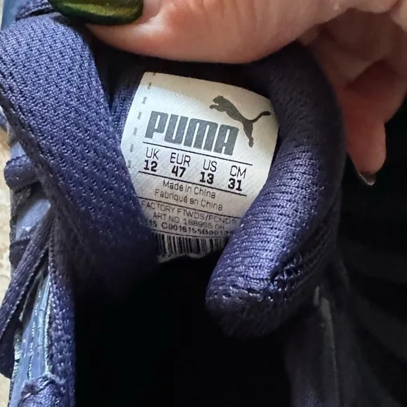Blue Puma sneakers/tennis shoes