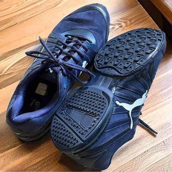 Blue Puma sneakers/tennis shoes