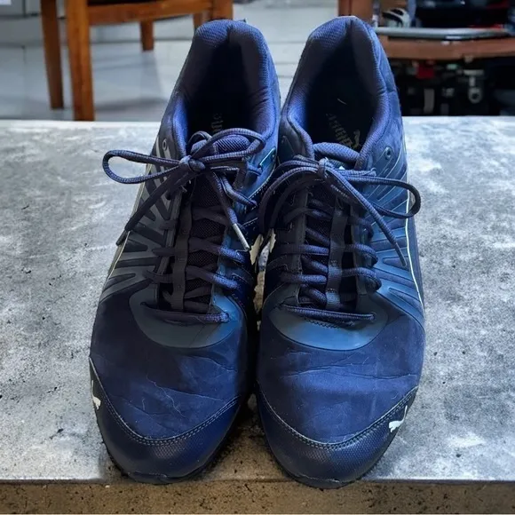Blue Puma sneakers/tennis shoes