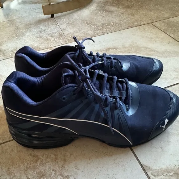 Blue Puma sneakers/tennis shoes