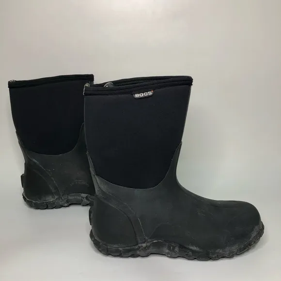 BOGS Men’s Size 10 Boots Black Classic Mid Arch Support EURO 43