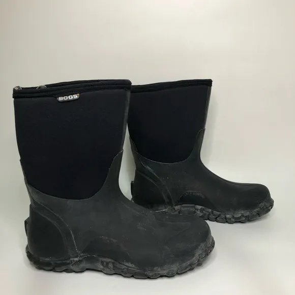 BOGS Men’s Size 10 Boots Black Classic Mid Arch Support EURO 43