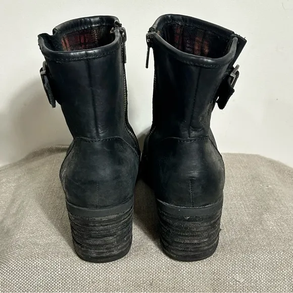 Born Women's Gunn Boot Size 9 Block Heel Biker Black Leather Moto Lug Sole Shoe