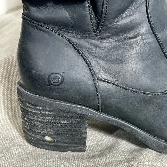 Born Women's Gunn Boot Size 9 Block Heel Biker Black Leather Moto Lug Sole Shoe