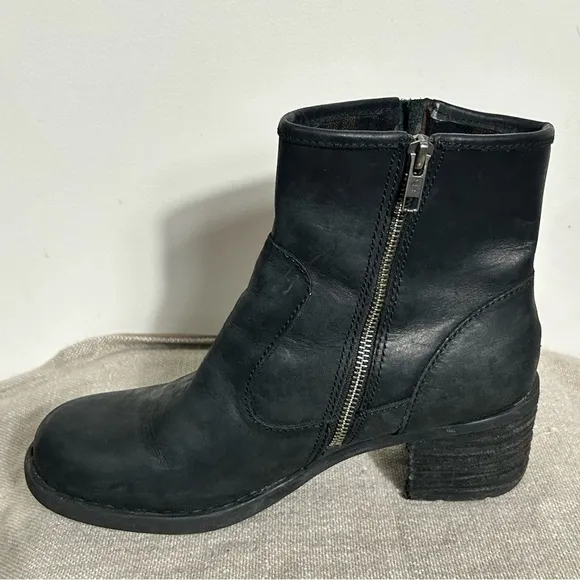 Born Women's Gunn Boot Size 9 Block Heel Biker Black Leather Moto Lug Sole Shoe