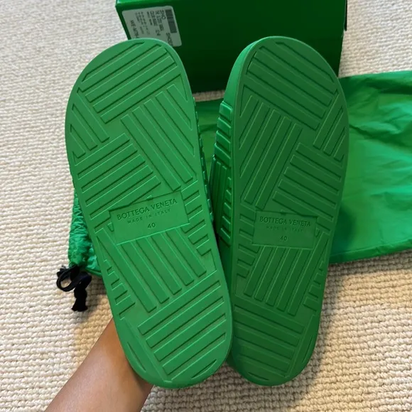 Bottega Veneta Green Slider Sandals EU size 40