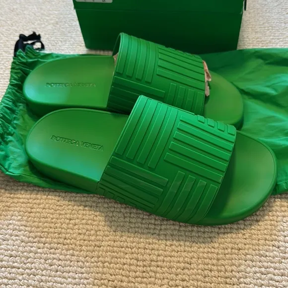 Bottega Veneta Green Slider Sandals EU size 40