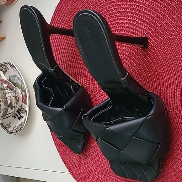 Bottega Veneta Heels Sandals ❤️