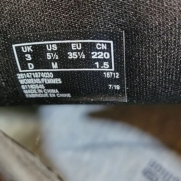 BRAND NEW CLOUDSTEPPERS BY CLARKS ADJUSTABLE BUCKLE ZIP CLOSURE ROUND TOE BOOTIE
