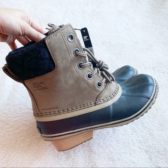 BrandNew Sorel Slimback II Waterproof Laceup Boots Gray &amp; Black US7 or Eu38