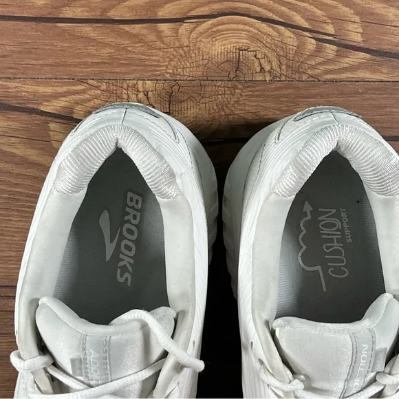 BROOKS Addiction Walker 2 White Leather Orthotic Sneakers Men’s Size 11 Shoes