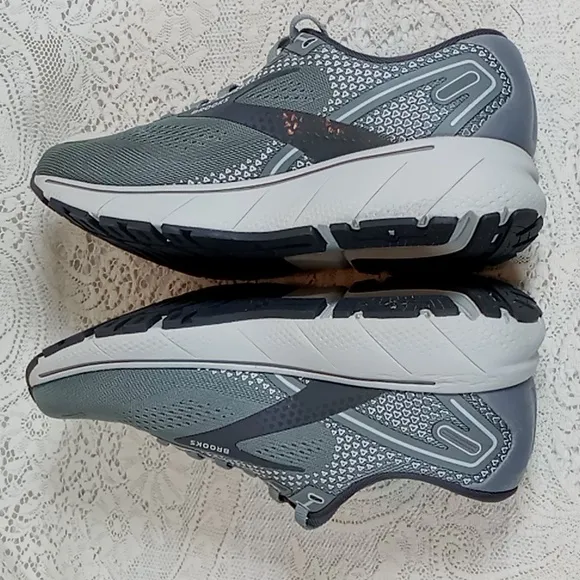 Brooks Ghost 14 Men's Gray Running Shoes Size 9M(D)