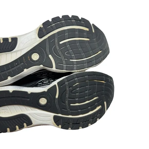 Brooks glycerin 20 women’s Black Running Shoes size 7.5 B