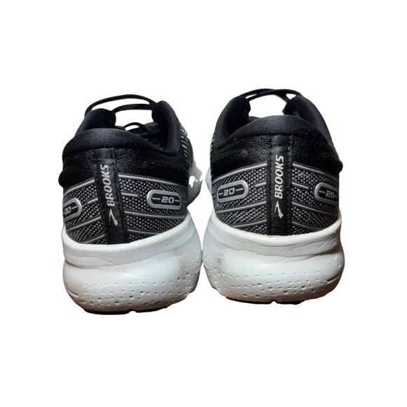 Brooks glycerin 20 women’s Black Running Shoes size 7.5 B