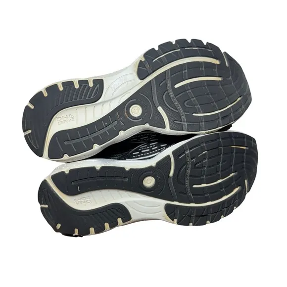Brooks glycerin 20 women’s Black Running Shoes size 7.5 B