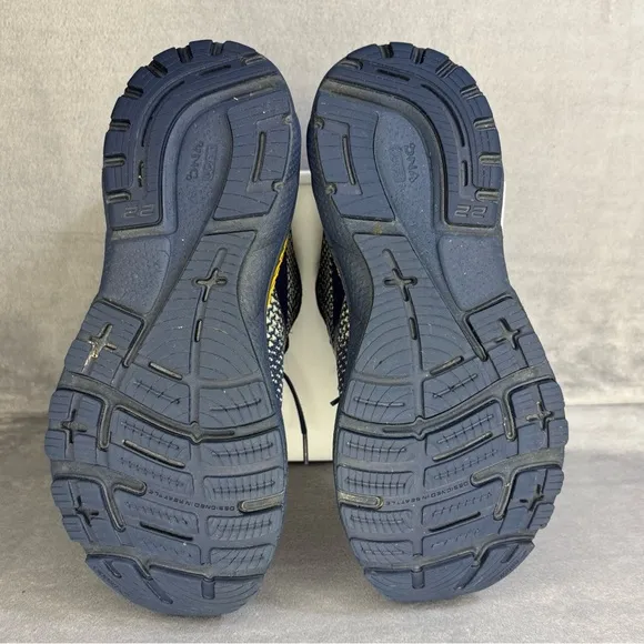 🔥🔥🔥Brooks Men's Athletic Shoes - Navy and Yellow Size: 9🔥🔥🔥