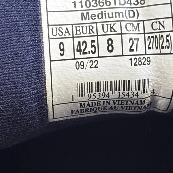 🔥🔥🔥Brooks Men's Athletic Shoes - Navy and Yellow Size: 9🔥🔥🔥