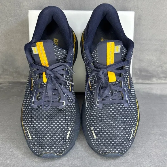 🔥🔥🔥Brooks Men's Athletic Shoes - Navy and Yellow Size: 9🔥🔥🔥