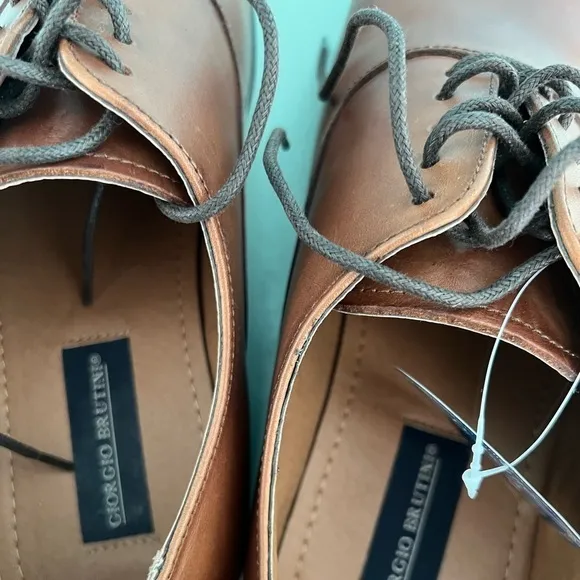 Brown leather mens shoes, size 11M, NWT, Giorgio Brutini