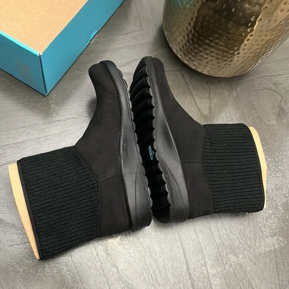 BZEES Gloria Womens Ankle Knit Booties