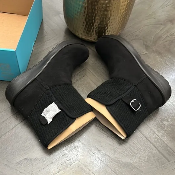 BZEES Gloria Womens Ankle Knit Booties