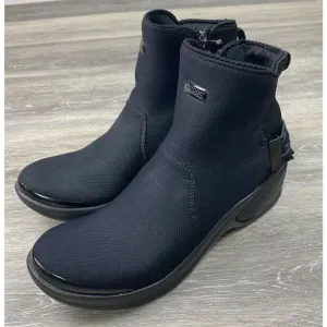 Bzees Mojo Comfort Side Zip Black Booties Boots Womens Size 9M Ships Fast!!!